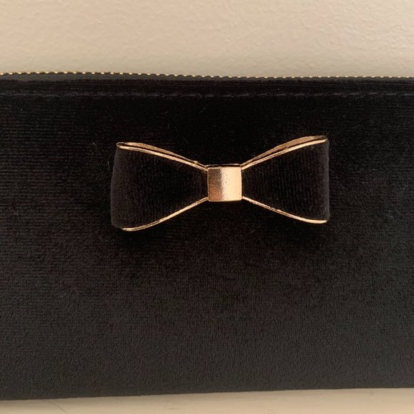 Cute Chic Black Wallet NWOT - Picture 4 of 11